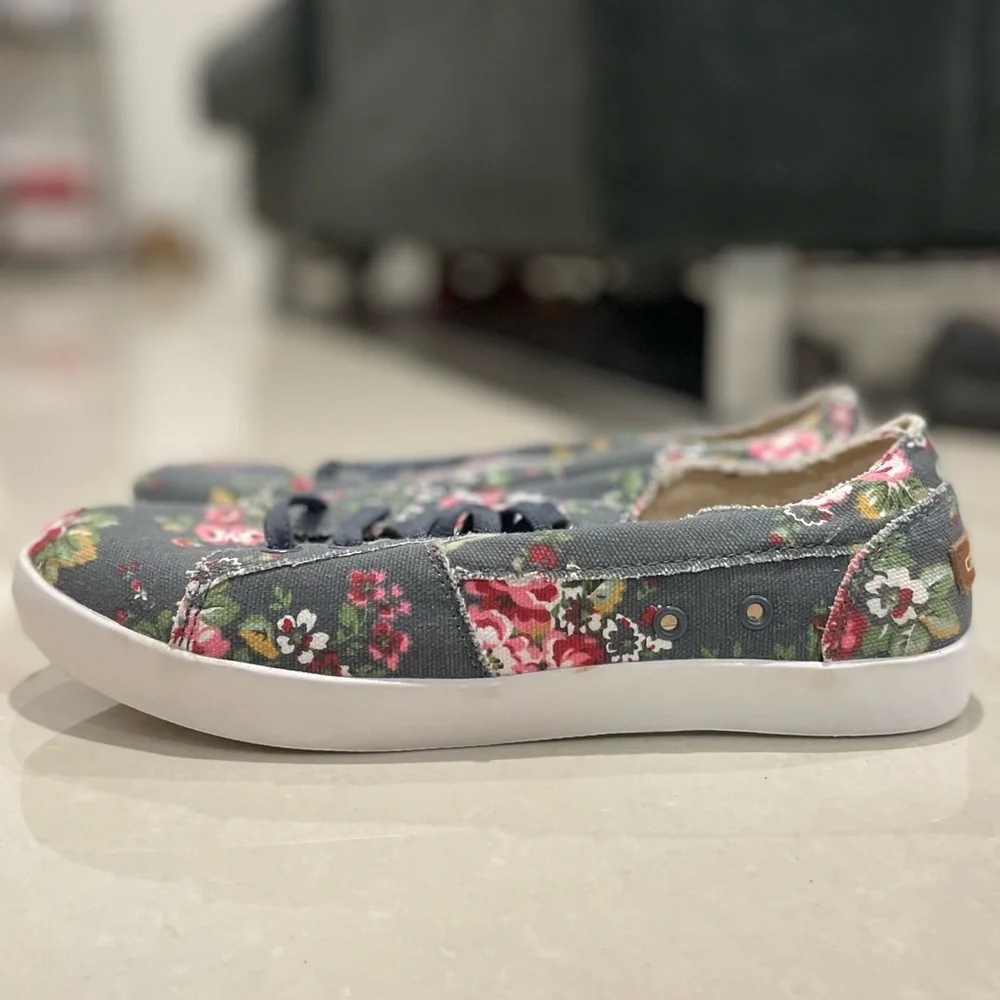 Colorado Elven Grey Floral Canvas - Picture 4 of 7